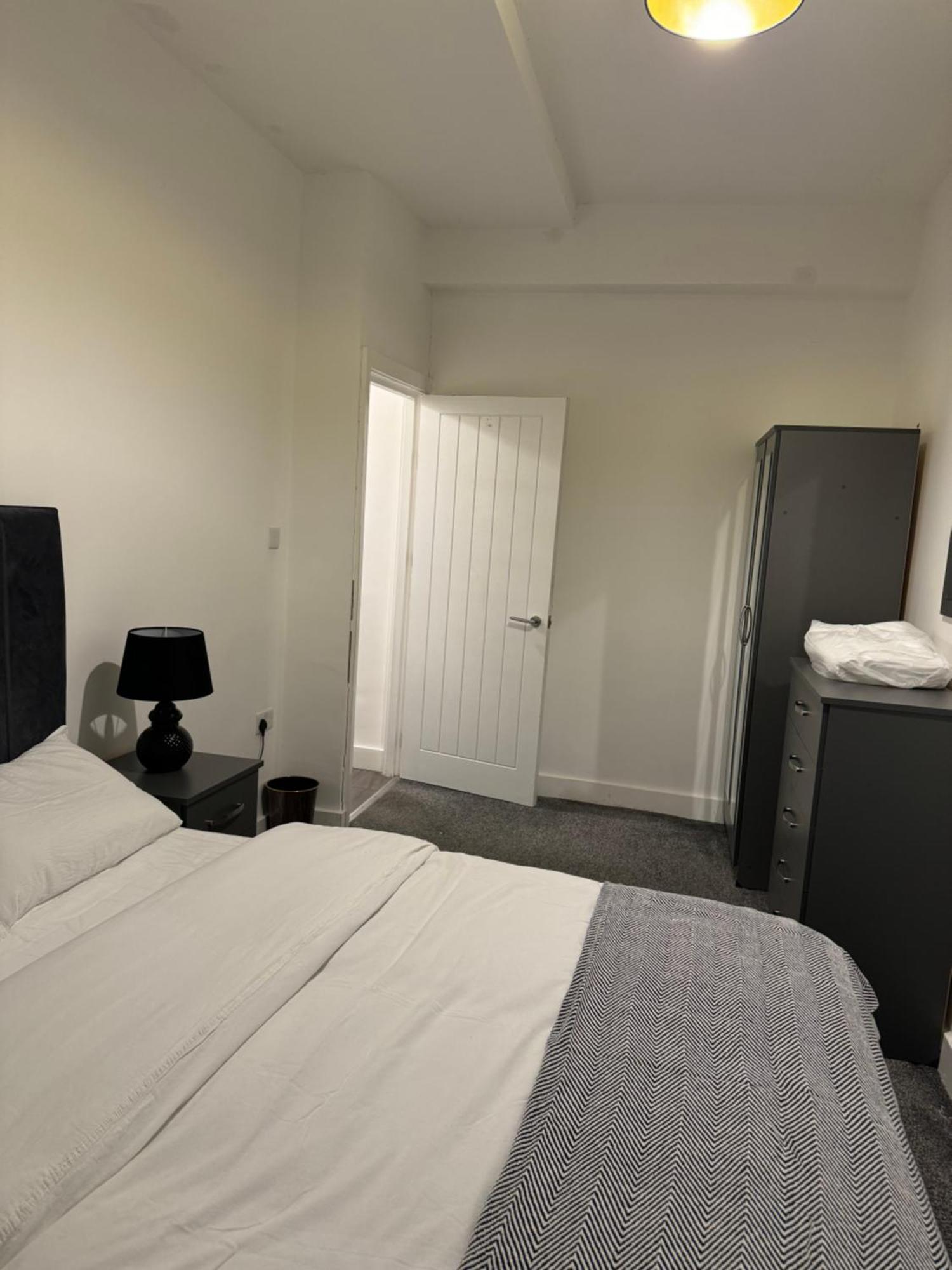 Icon Residencia Apartment Манчестер Экстерьер фото