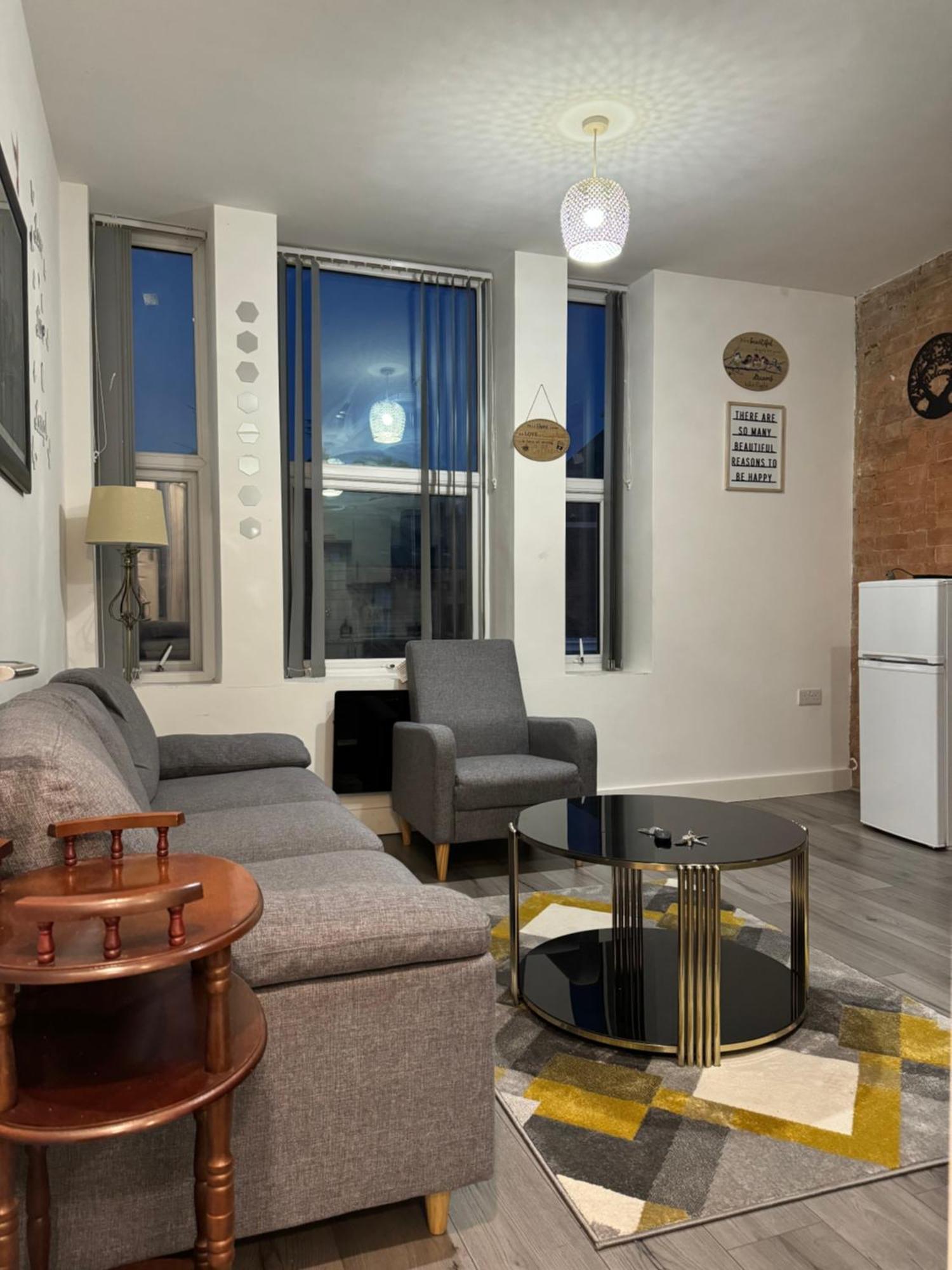 Icon Residencia Apartment Манчестер Экстерьер фото