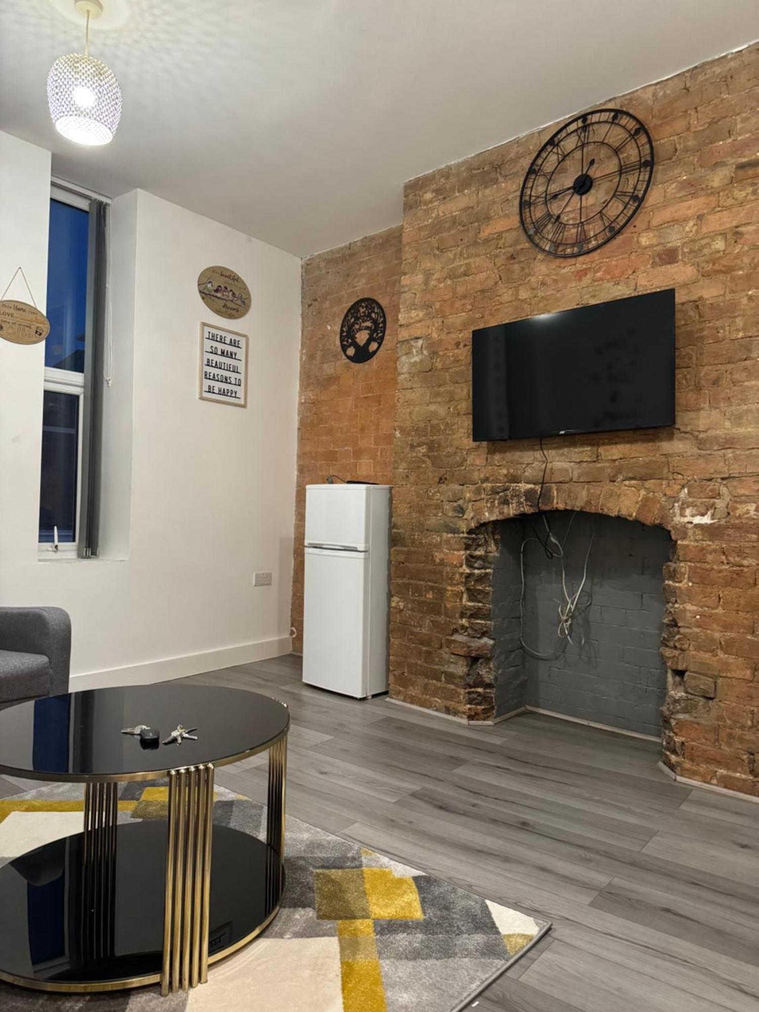 Icon Residencia Apartment Манчестер Экстерьер фото