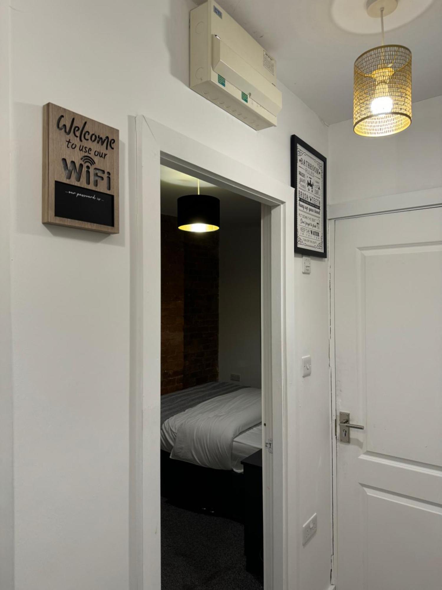 Icon Residencia Apartment Манчестер Экстерьер фото