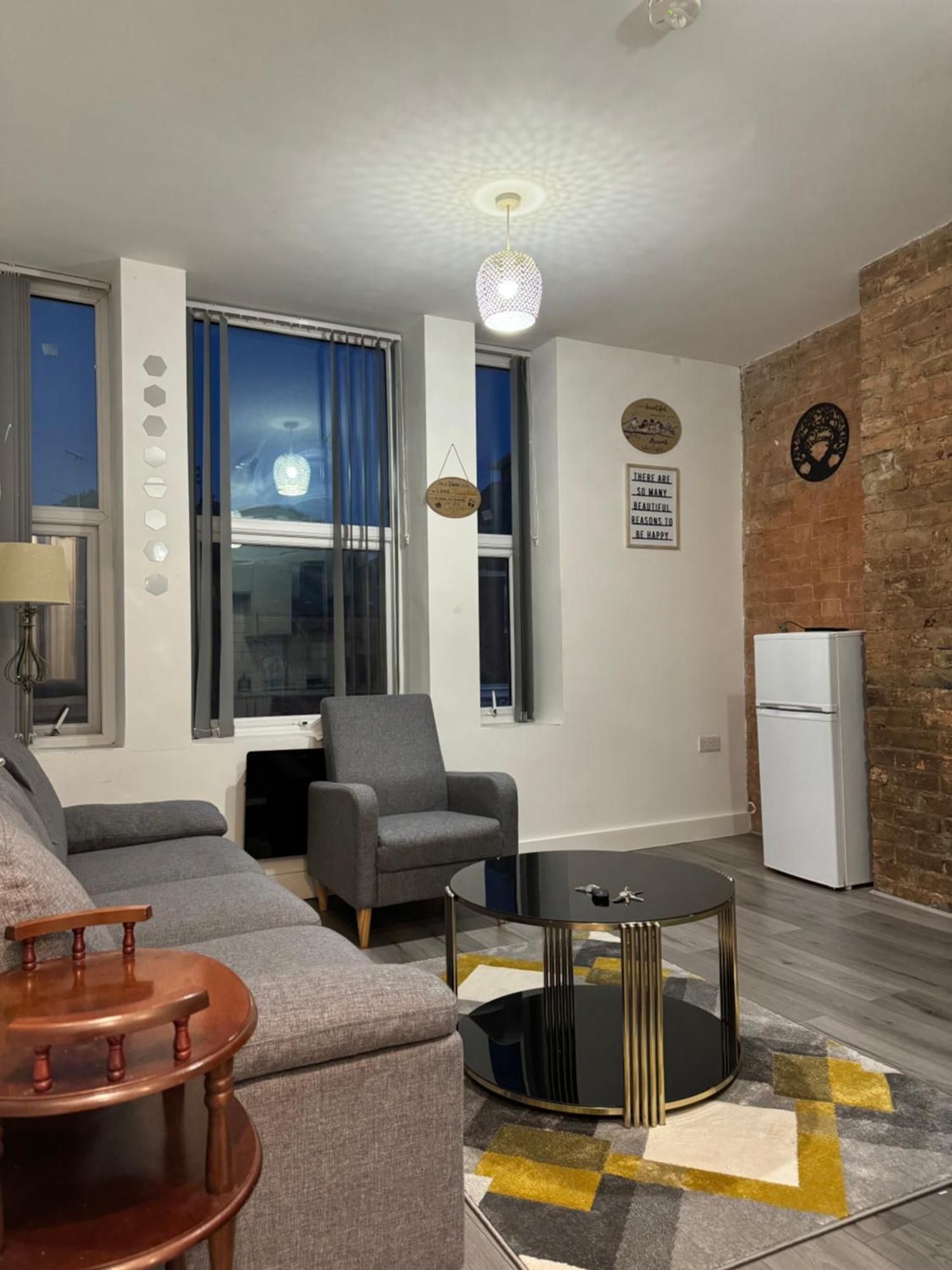 Icon Residencia Apartment Манчестер Экстерьер фото