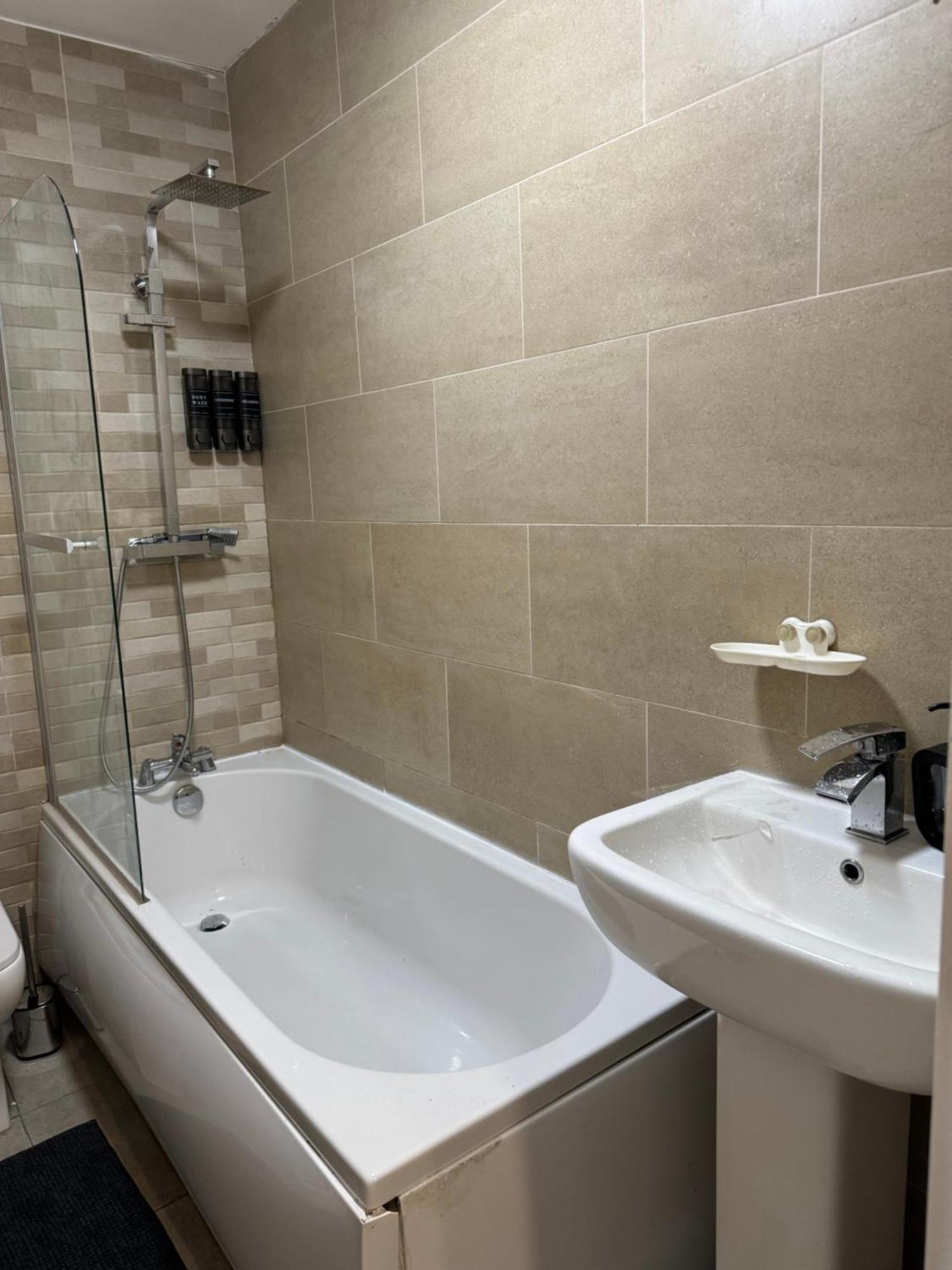 Icon Residencia Apartment Манчестер Экстерьер фото